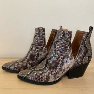 JEFFREY CAMPBELL Snakeskin Booties - 8.5